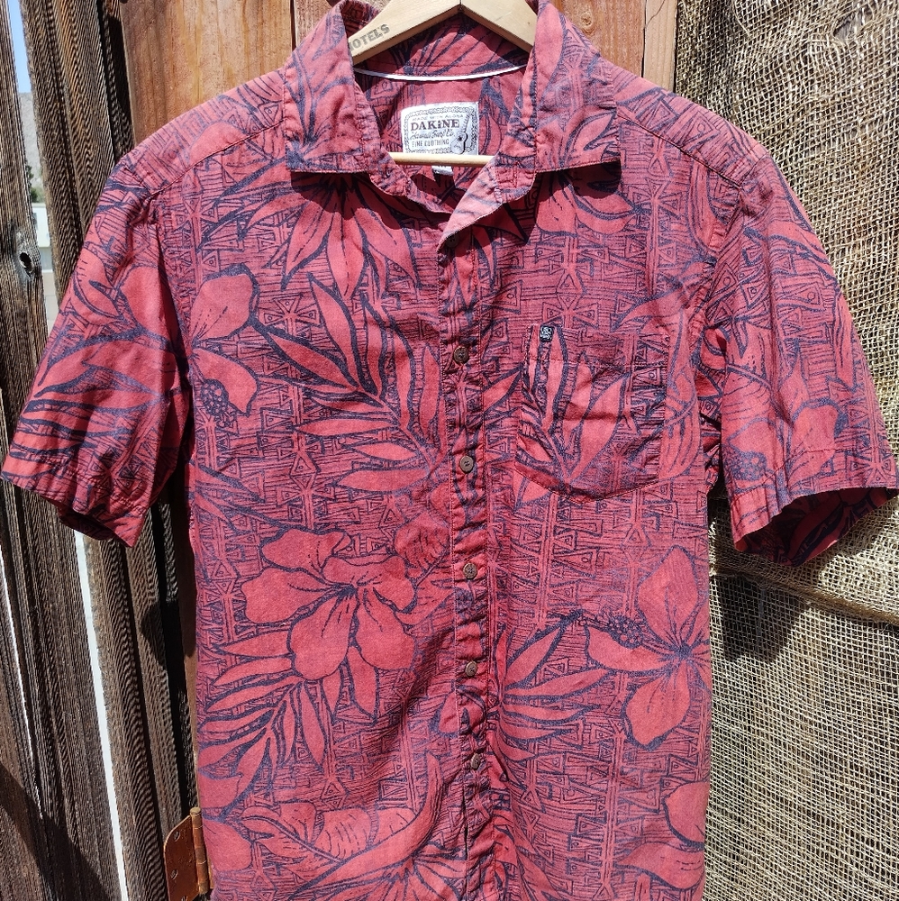 Men's  Dakine Hawaiian Shirt Short Sleeve Med.